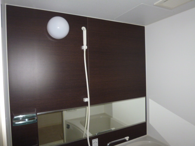 ヴィラレインボーＢの浴室|浴室換気扇