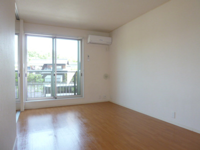 【居間・リビング】 | ヴィラレインボーＢ