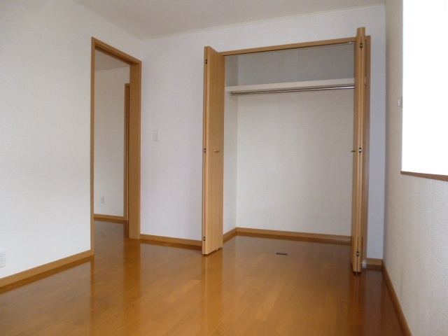 サンガーデンＡの収納|洋室