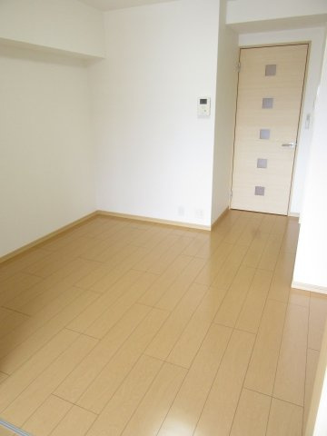 エンブレイス博多駅南の居間・リビング