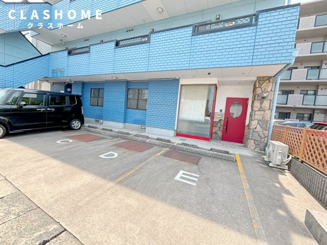 FRONT COW　　　刈谷市近郊の賃貸はクラスホーム刈谷店の駐車場