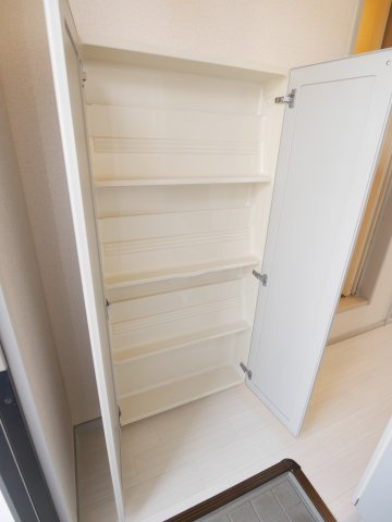 サンライフ宮野Bの収納