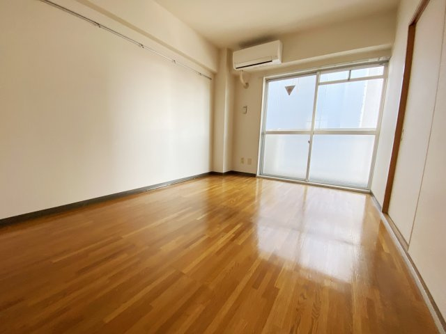 ドミール白幡の洋室|別号室の参考写真です。