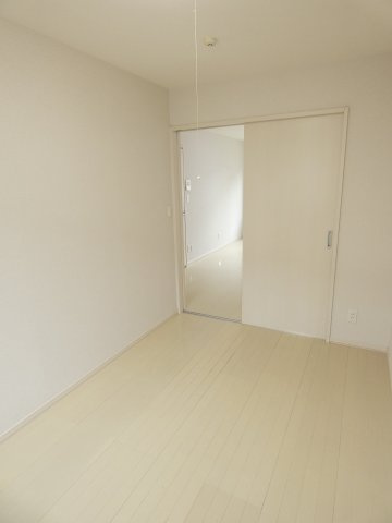 ラピスの洋室