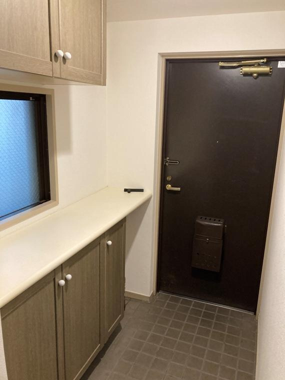 コスモパーク戸田弐番館の玄関