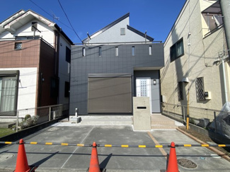 【外観】 | 整形地・南道路で陽当たり良好！外構も新規やり替え予定です！
