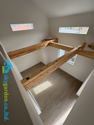 茅ヶ崎市香川5丁目　新築戸建　全11棟1号棟の内装|ロフトから見たリビング