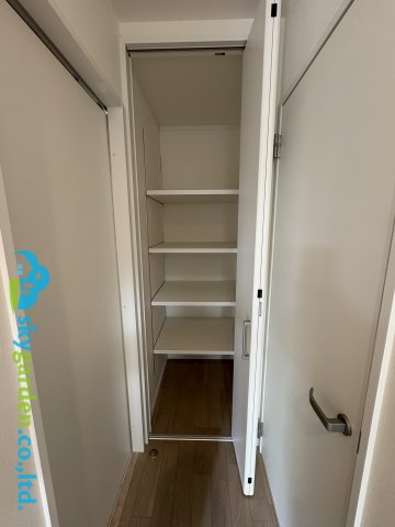 茅ヶ崎市香川5丁目　新築戸建　全11棟1号棟の収納|廊下の収納