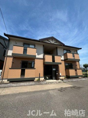 柏崎市三和町のアパートの外観