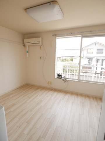 ツインコートBの居間・リビング|写真は別室の物です。現況優先。