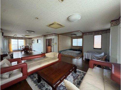 餌差町　中古戸建の居間・リビング