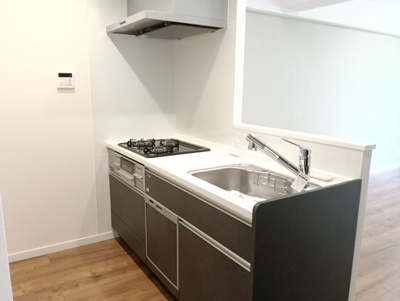 【キッチン】 | ロイヤルプラザ三ツ沢 | コンパクトなキッチンで掃除もラクラク