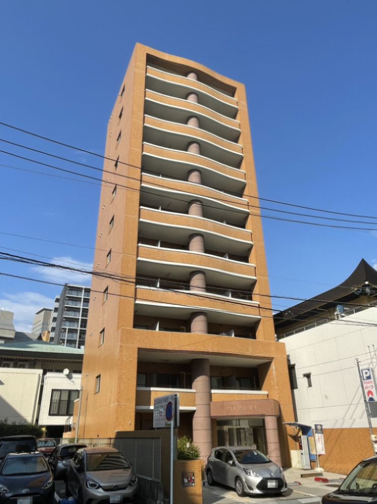 ダイアパレスグランドール四番街大手町の外観|広電宇品線「中電前」電停徒歩4分。11階最上階ワンフロアの事務所です。