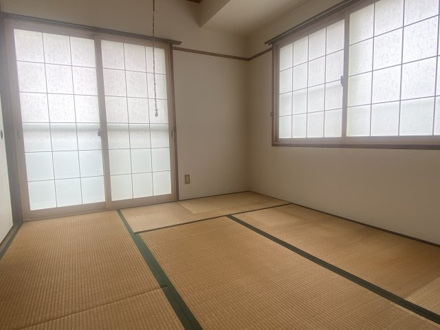 エステート土山の和室