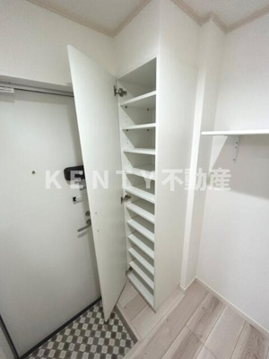 【玄関】 | ハーミットクラブハウス横浜岸谷 | 毎日通る玄関はこちらです