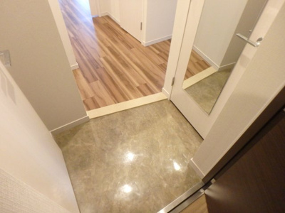 【玄関】 | Ｌａ・Ｄｏｕｃｅｕｒ西宮北口 | 玄関です