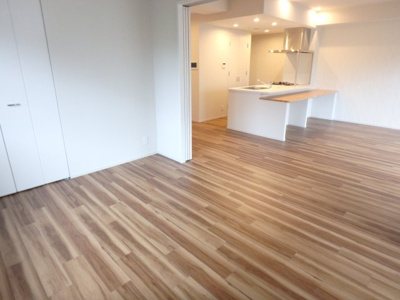 【居間・リビング】 | Ｌａ・Ｄｏｕｃｅｕｒ西宮北口 | 居間です