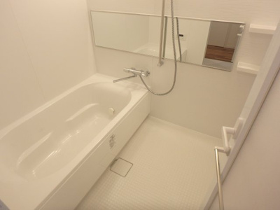 【浴室】 | Ｌａ・Ｄｏｕｃｅｕｒ西宮北口 | お風呂です