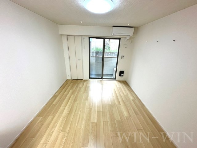 ブールバールの居間・リビング