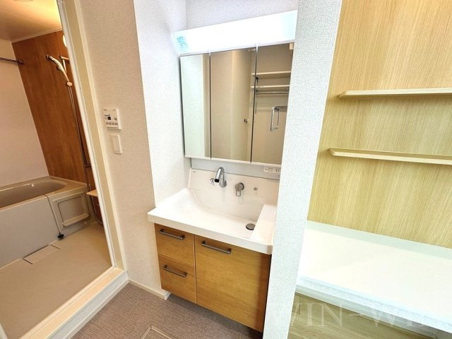 ブールバールの洗面所