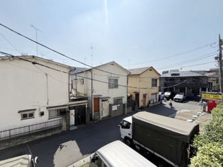 【展望】 | 眼前に広がる空の雄大さと、このお部屋の自慢の一つである「眺望」をご覧ください。毎日、この景色を独り占めできる新生活に夢が広がります。～即日のご見学可能～　お問合せはお気軽にどうぞ。
