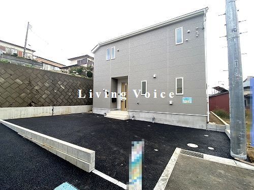 【居間・リビング】 | 【仲介手数料０円】平塚市岡崎第23　新築一戸建て　全3棟 | 平塚市岡崎第23　新築一戸建て　全3棟