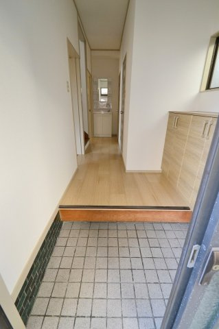 広島市西区井口１丁目の一戸建ての玄関