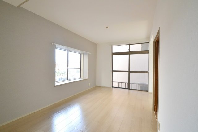 広島市西区井口１丁目の一戸建ての居間・リビング