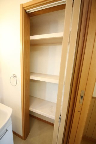 赤城館の収納|別部屋反転間取のお写真になります。参考にご覧くださいませ。