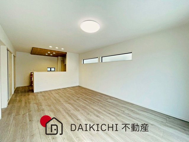 【居間・リビング】 | 鴻巣市宮前第1期　ワイウッドコート　新築戸建　全8棟　1号棟