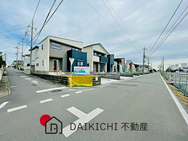 【前面道路含む現地写真】 | 鴻巣市宮前第1期　ワイウッドコート　新築戸建　全8棟　1号棟