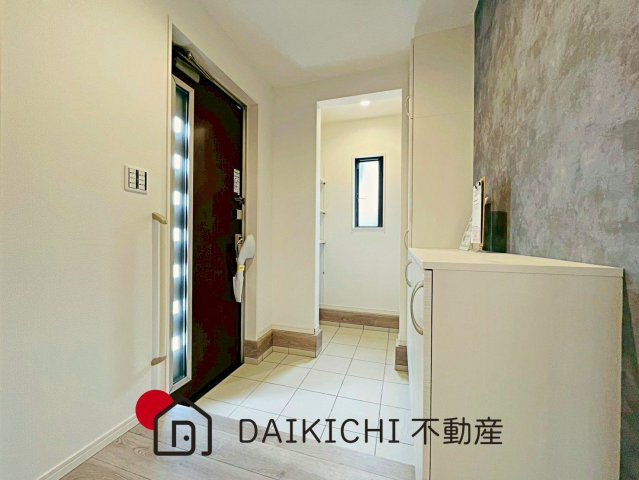 【玄関】 | 鴻巣市宮前第1期　ワイウッドコート　新築戸建　全8棟　1号棟