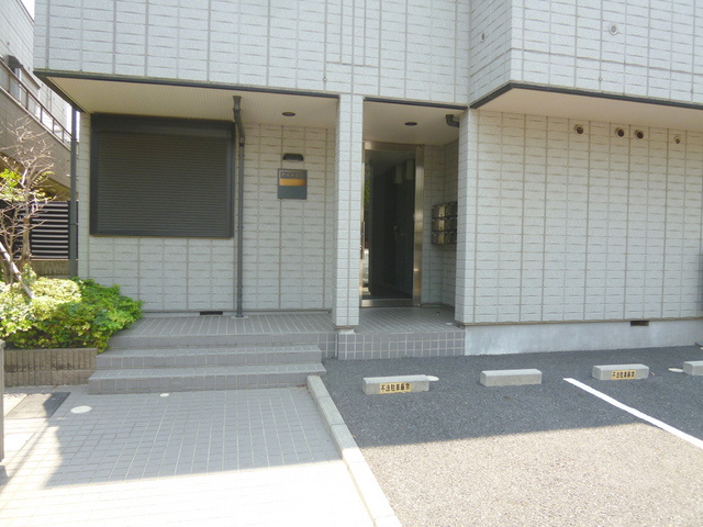 ドエル目白のエントランス|★オートロック付きのエントランス★