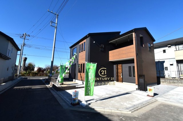 リーブルガーデン  水戸見川　12期　1の駐車場|駐車場は十分なスペース。ご家族それぞれが車をご所有の場合や、来客の際も安心です。
内覧可能です。ご予約はHPから、またお電話でもお気軽にどうぞ。