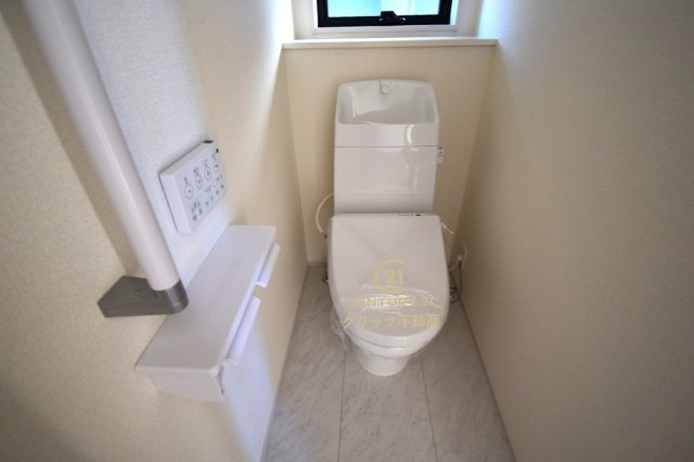 リーブルガーデン  水戸見川　12期　1のトイレ|１階と２階、２ヶ所に清潔なトイレ。
毎日使う空間と機能だから、いつまでも清潔なスペースであってほしいのがトイレです。