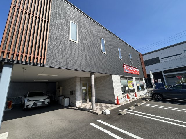 東浦K＆Mビルの駐車場