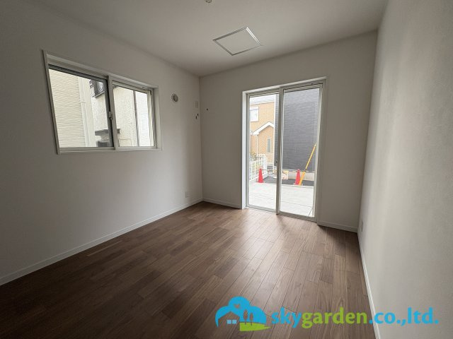 茅ヶ崎市香川5丁目　新築戸建　全11棟2号棟の洋室|明るい洋室です