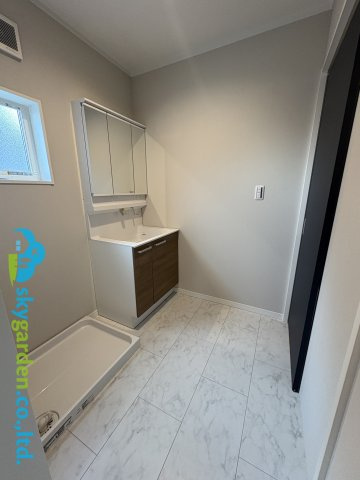 茅ヶ崎市香川5丁目　新築戸建　全11棟2号棟の脱衣所