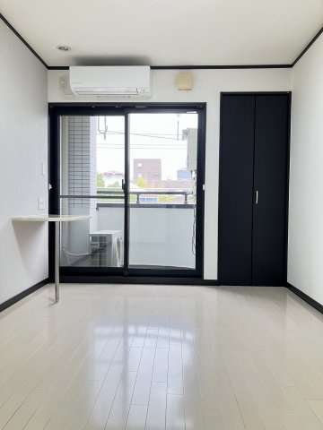 【洋室】 | ホワイトヴィラ杉本