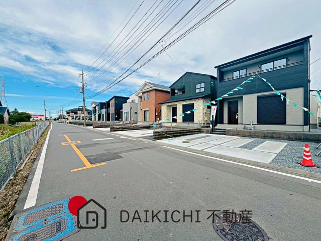 【前面道路含む現地写真】 | 鴻巣市宮前第1期　ワイウッドコート　新築戸建　全8棟　8号棟