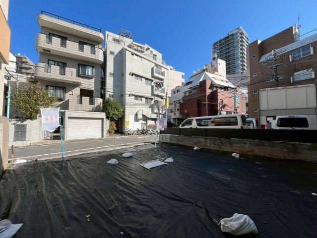 豊島区東池袋2丁目　建築条件無し売地の外観|2025.11.20撮影

現地ご見学希望・資料請求などお気軽にお問い合わせ下さい！
03-5990-5201