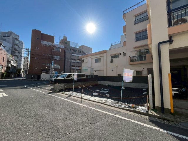 豊島区東池袋2丁目　建築条件無し売地の前面道路含む現地写真|現地写真

現地ご見学希望・資料請求などお気軽にお問い合わせ下さい！
03-5990-5201