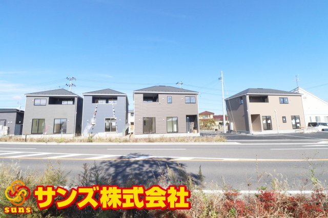 郡山市大槻町字三角田　　　５号棟　　　大槻小学校、大槻中学区の外観|南東側から見た区画全体