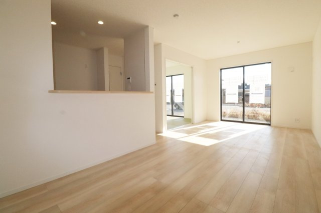 郡山市大槻町字三角田　　　５号棟　　　大槻小学校、大槻中学区のキッチン