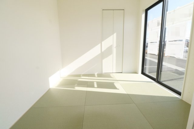 郡山市大槻町字三角田　　　５号棟　　　大槻小学校、大槻中学区の和室