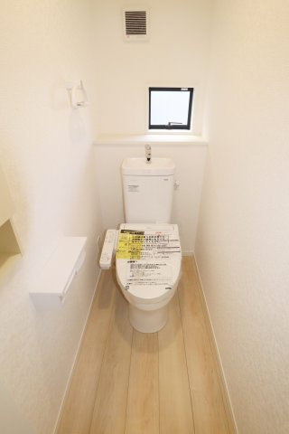 郡山市大槻町字三角田　　　５号棟　　　大槻小学校、大槻中学区の洗面所