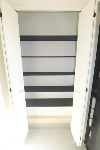 郡山市大槻町字三角田　　　５号棟　　　大槻小学校、大槻中学区の内装