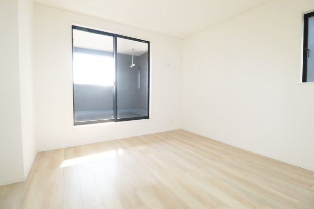 郡山市大槻町字三角田　　　５号棟　　　大槻小学校、大槻中学区の洋室