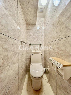 【トイレ】 | ルミエール東小松川 | 【トイレ】温水洗浄便座機能付きトイレ。温水洗浄便座は清潔にお使いいただくための大切なアイテムです。