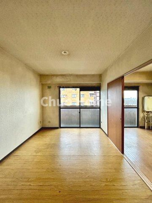 【洋室】 | ルミエール東小松川 | 【洋室】快適に過ごす条件は、一人ひとり違います。だからこそ飾り過ぎないシンプルな内装と偏り過ぎないデザインで統一しております。居住していく中でオーナー様だけの【マイホーム】に創り上げて下さい